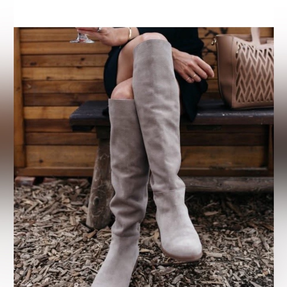 NWOT Sz 11 Sole Society Calypso Knee-High Boots can fit Wide Calf Mushroom